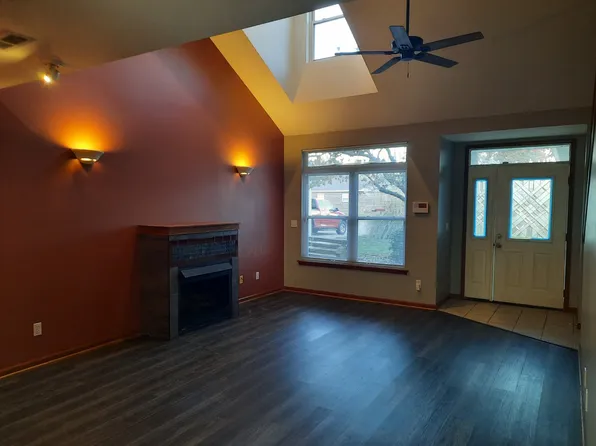 2401 Shamrock Dr, Columbia, MO 65202