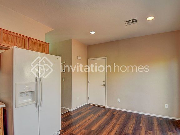 4th image of 10442 Masons Creek St