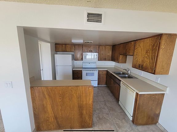 3rd image of 2561 McCulloch Blvd N APT 5