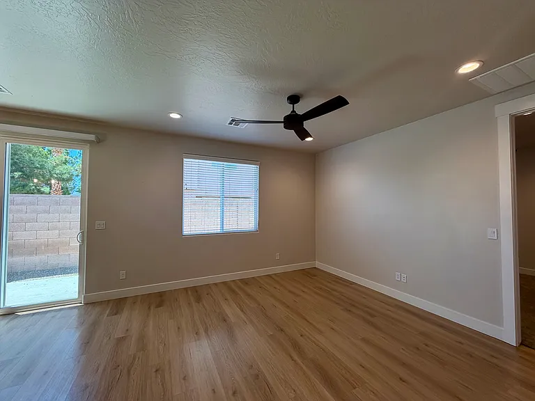 133 S Grapevine Rd #9 — Photo 8