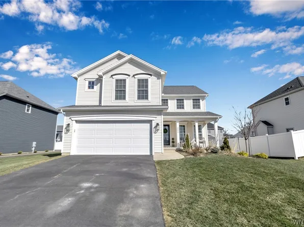 2290 Agassiz Dr, Lake View, NY 14085