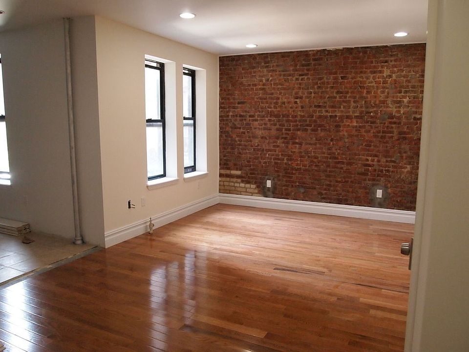2nd image of 546 W 147th St #5D