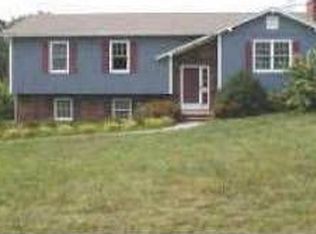 176 Hicks Ct, Lexington, NC 27295