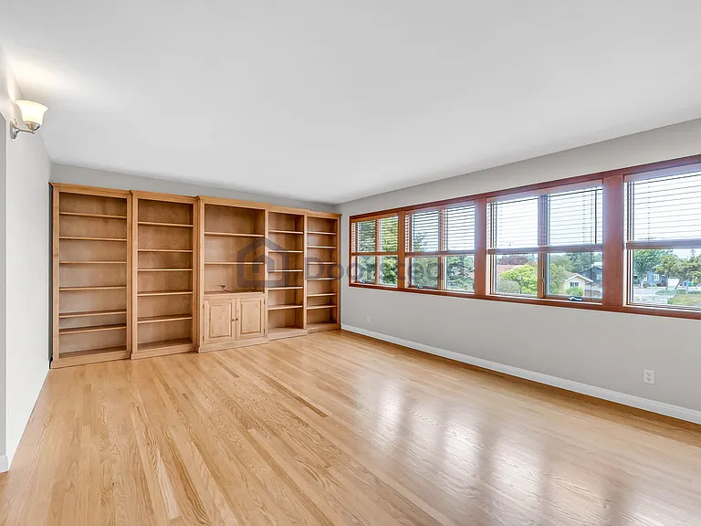 2913 Bayview Dr — Photo 23