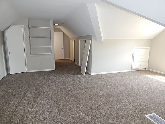 5th image of 5520 E 135th St