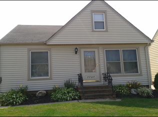 7727 Fernhill Ave, Parma, OH