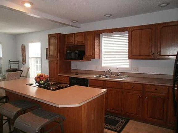 2nd image of 2290 W County Road 1000 N
