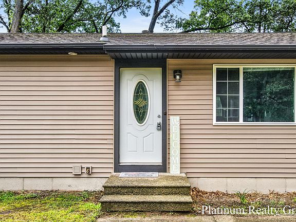 5th image of 2509 Wesley Ave