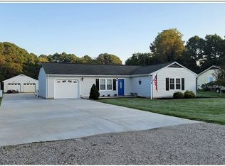 13 Peterson Ave, Smithfield, VA 23430