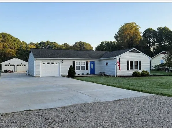 13 Peterson Ave, Smithfield, VA 23430