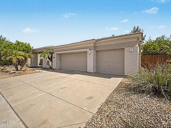 2nd image of 343 W CAROB Drive