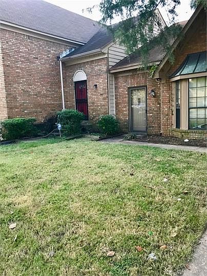 1st image of 5885 Jardin Pl