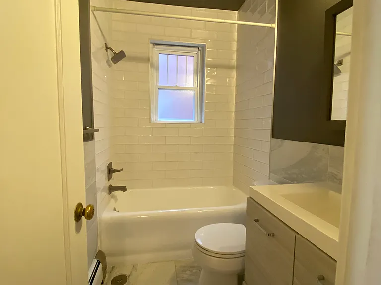 1275 N Clarkson St — Photo 13