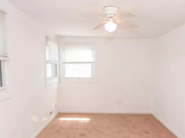 UPSTAIS BEDROOM