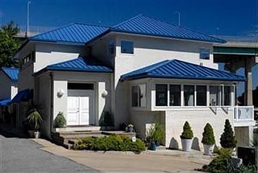 1st image of 423 Riverdale Dr