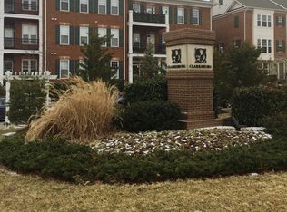 23620 Overlook Park Dr UNIT 304, Clarksburg, MD