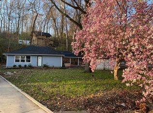 624 W Valley Dr, Ballwin, MO 63021