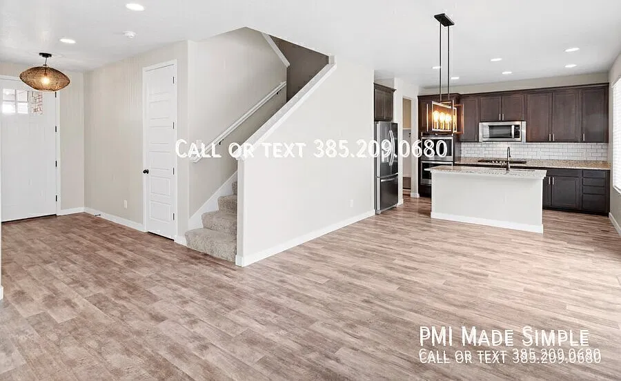 Gorgeous 5br Home With Beautiful Back Yard For Entertaining! Ready To View! — Photo 4