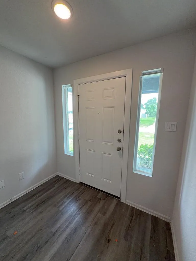 3 bed, 2.5 bath, 1522 sqft, $1,500 — Photo 2