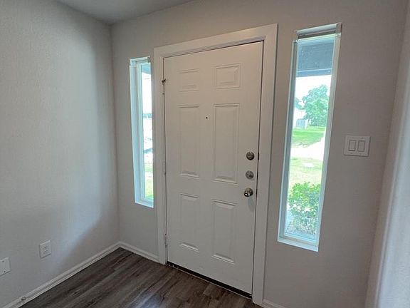 2nd image of 505 Hines Ave #B