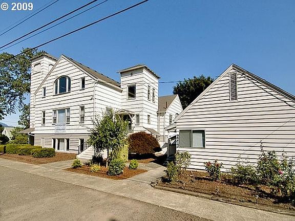 2nd image of 2213 18th Ave