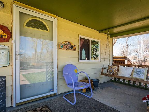 3rd image of 307 Oak Creek Ave