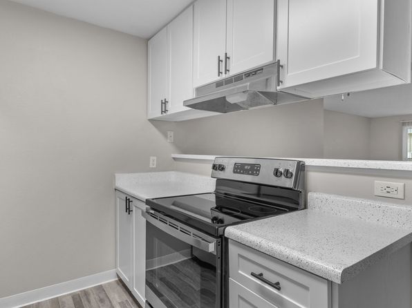 Spinnaker Apartments | 1145 S 216th St, Seattle, WA