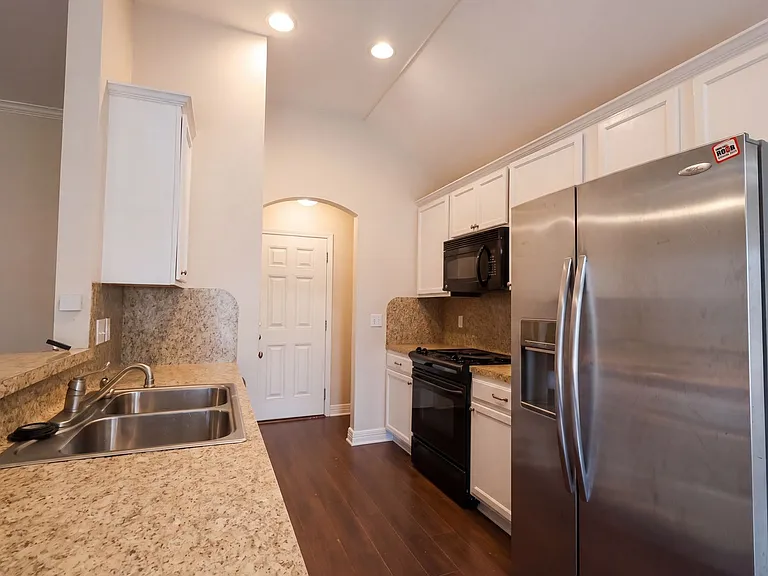 3214 Grand Lake Dr — Photo 6
