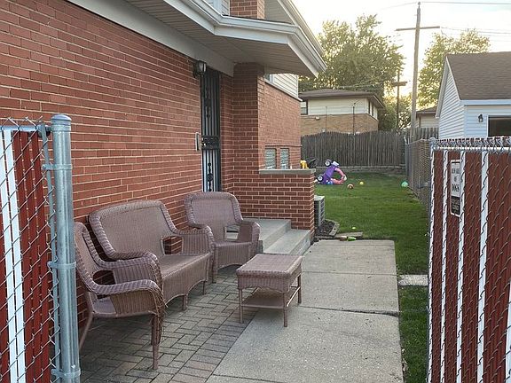 5th image of 330 N Arquilla Dr