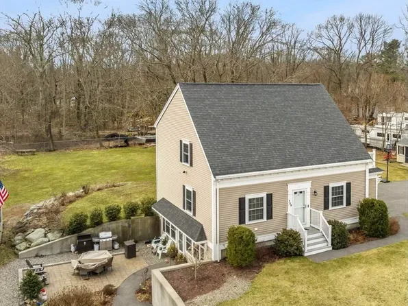 244 Hall St, Raynham, MA 02767