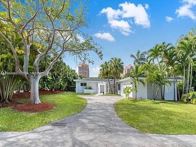 1st image of 10 Prospect Dr
