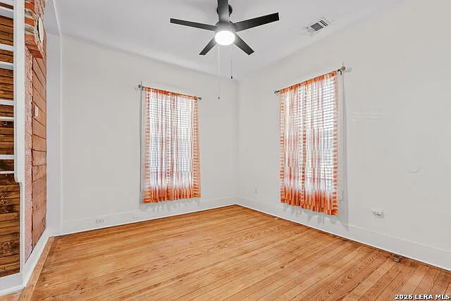 2 bed, 1.0 bath, 732 sqft, $1,400 — Photo 4