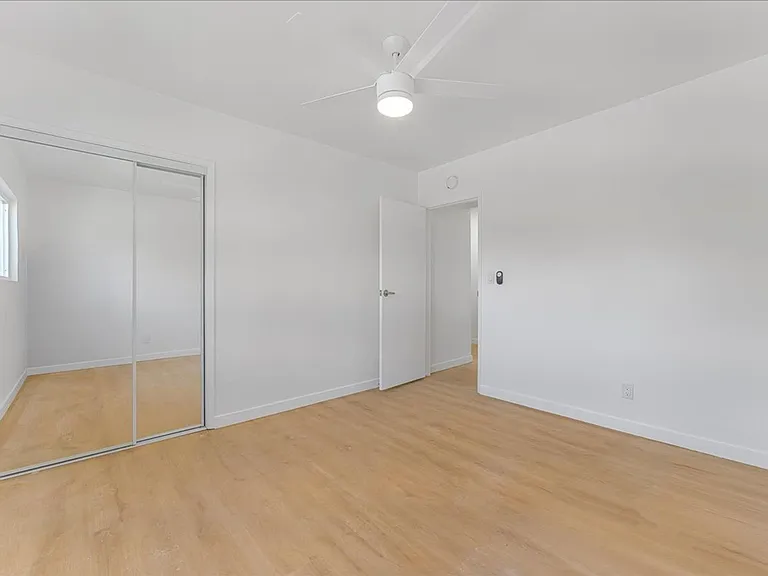 3528 E 2nd St #4 — Photo 13