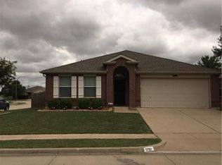 1701 Two Hawks Dr, Fort Worth, TX 76131