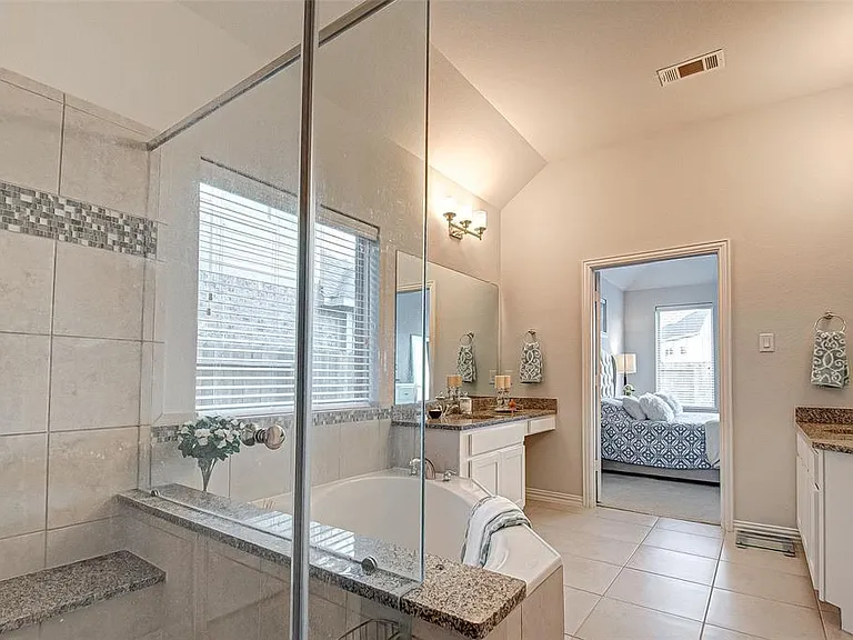 23811 Via Viale Dr — Photo 30