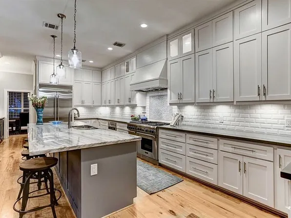 11938 Kimberley Ln, Houston, TX 77024