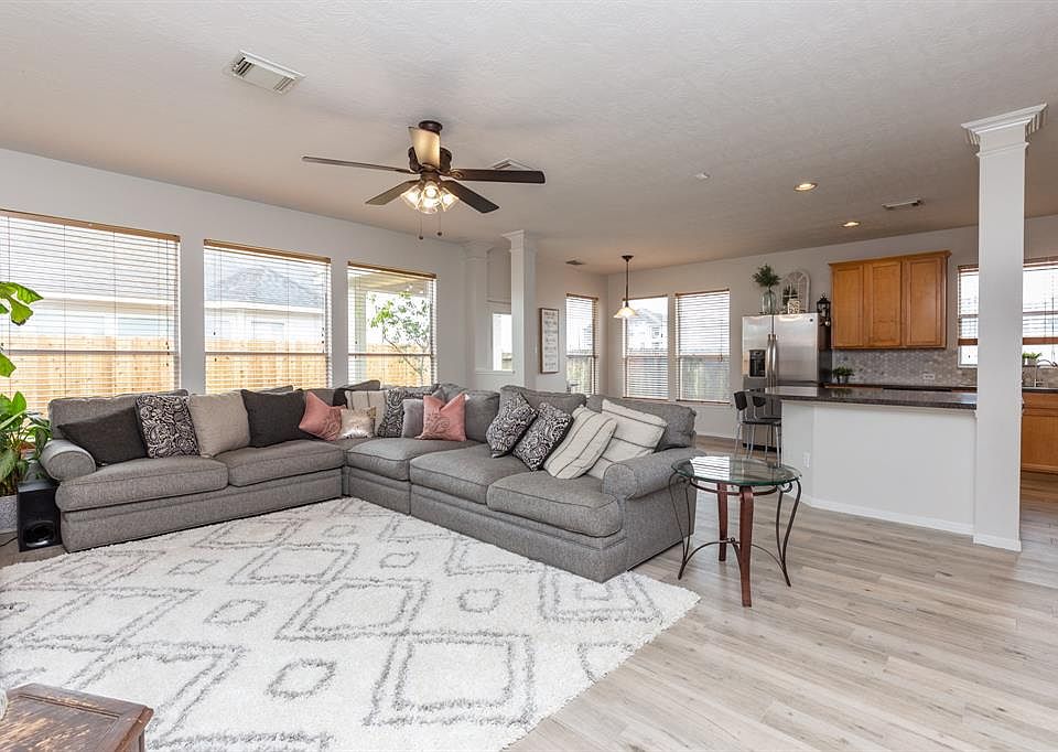1st image of 14902 Summer Sunset Dr