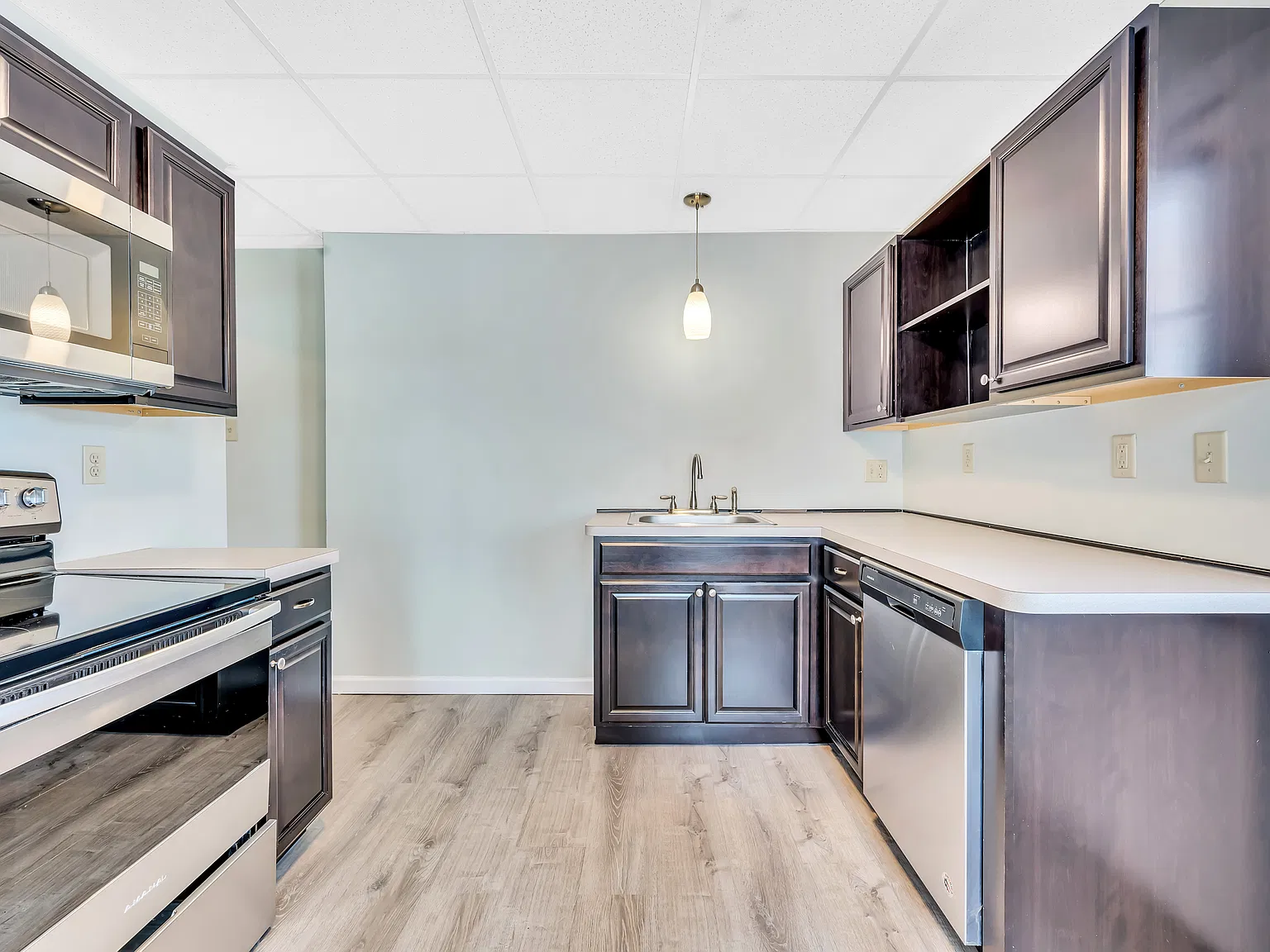 3 bed, 1200 sqft, $1,850 — Photo 3