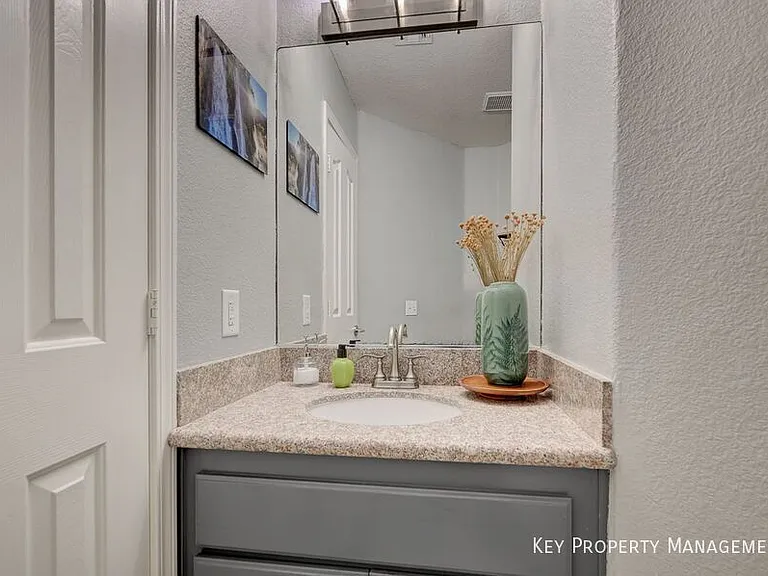3941 Equinox Ct — Photo 6