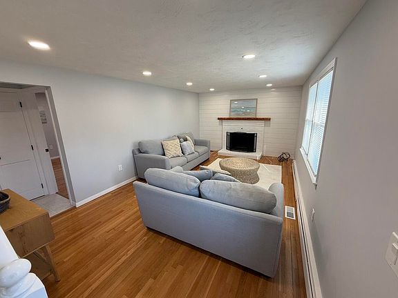 3rd image of 17 Andrew Road