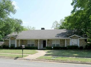 1710 Dickerson Dr, Pantego, TX 76013