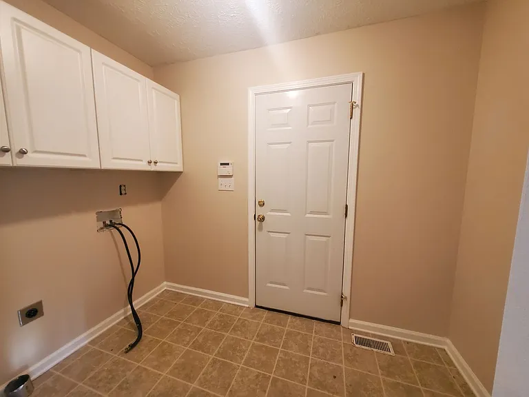 213 Kristin Ave — Photo 17