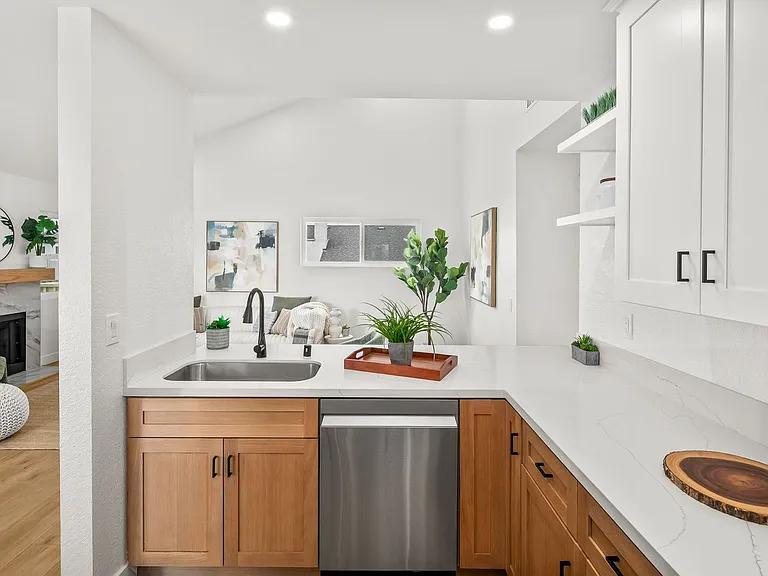 152 Evergreen Ave #4 — Photo 13