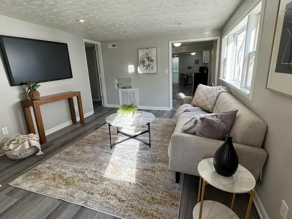 2503 Wayne St, Bellevue, NE 68005