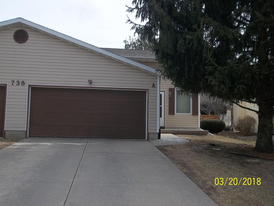 2nd image of 738 Crawford Dr #B