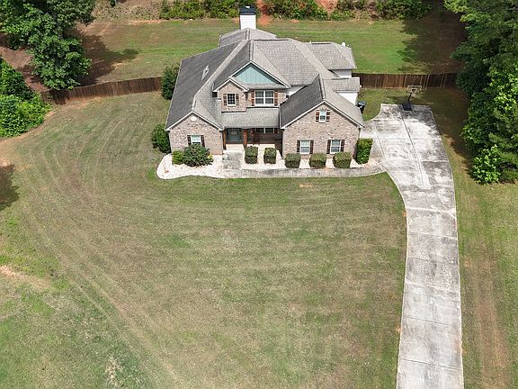 3rd image of 197 Nobility Ln