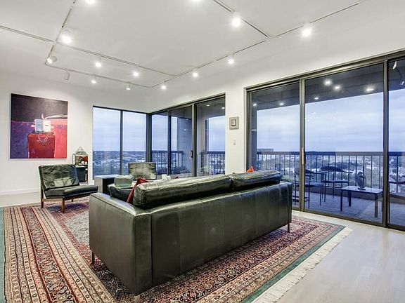 4th image of 3831 Turtle Creek Blvd APT 18E