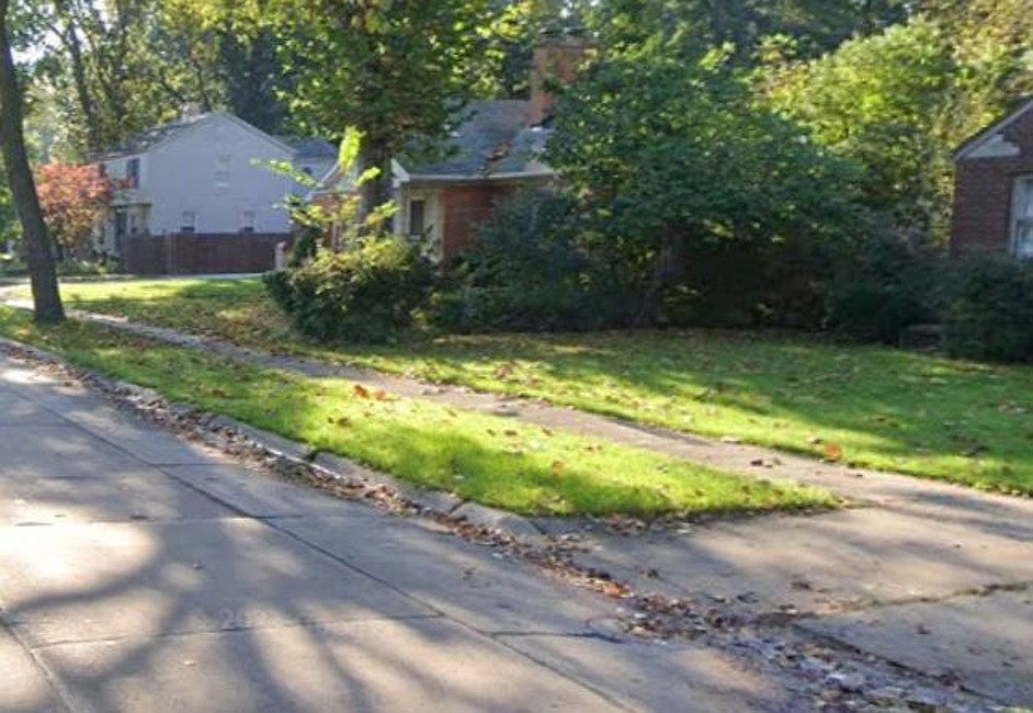 2nd image of 20260 Eastwood Dr
