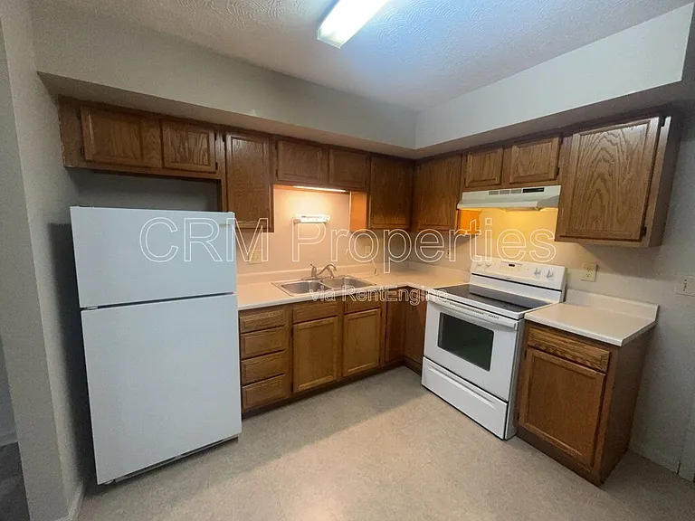 1912 N Apperson Way — Photo 7