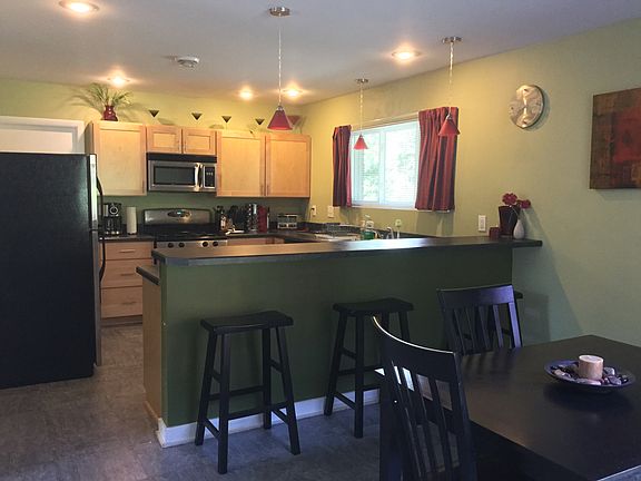3rd image of 8391 Mapleway Dr